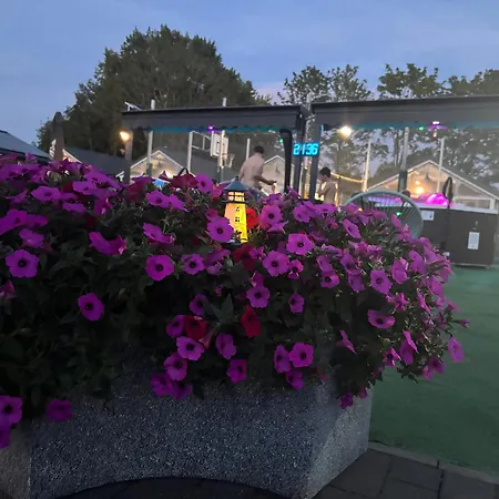 Lodge Camp Nord Resort- Komfortowe Centrum *