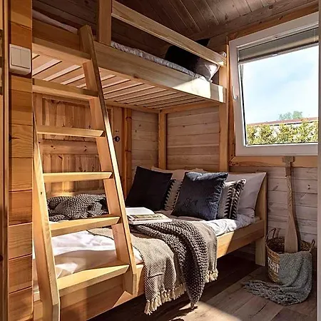 Camp Nord Resort- Komfortowe Centrum 梅尔诺