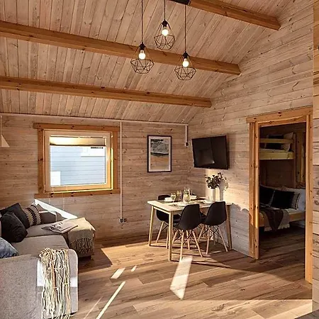 Camp Nord Resort- Komfortowe Centrum *