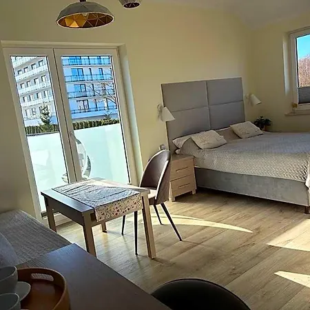 山林小屋 Camp Nord Resort- Komfortowe Centrum 梅尔诺