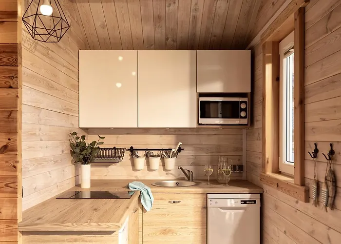 Lodge Camp Nord Mielno Resort- Komfortowe Domki Centrum *