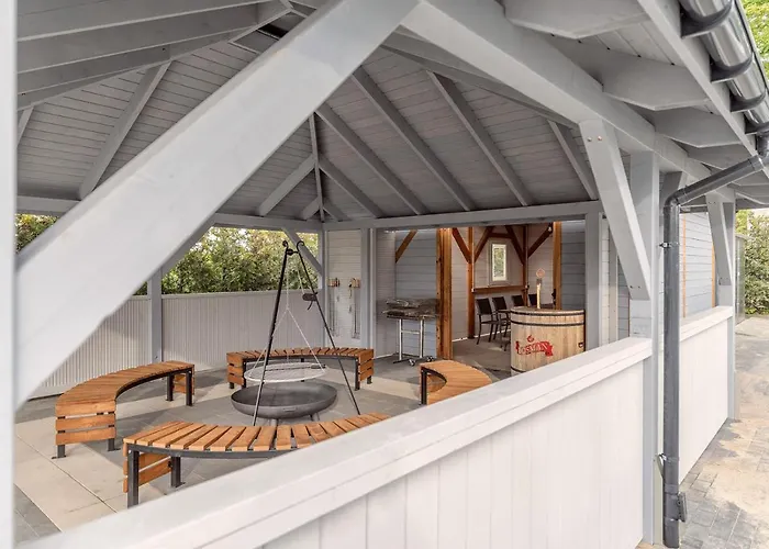 Lodge Camp Nord Resort- Komfortowe Centrum Mielno (Koszalin)